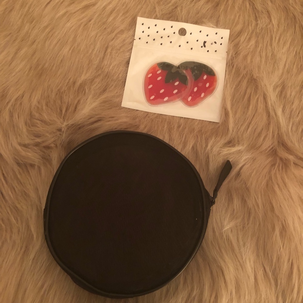 🌸 NWOT Sephora cosmetics case with eye gel mask